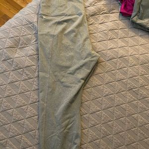 Fabletics ankle length grey leggings